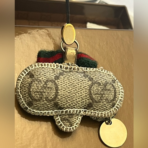 Authentic GUCCI GUCCIOLI Dachshund Dog Key Ring/Charm Strap - Picture 7 of 11